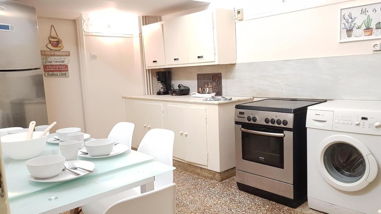 Olive Apartment- Athens Center, 4 Bd, 1.5 Bath 외부 사진