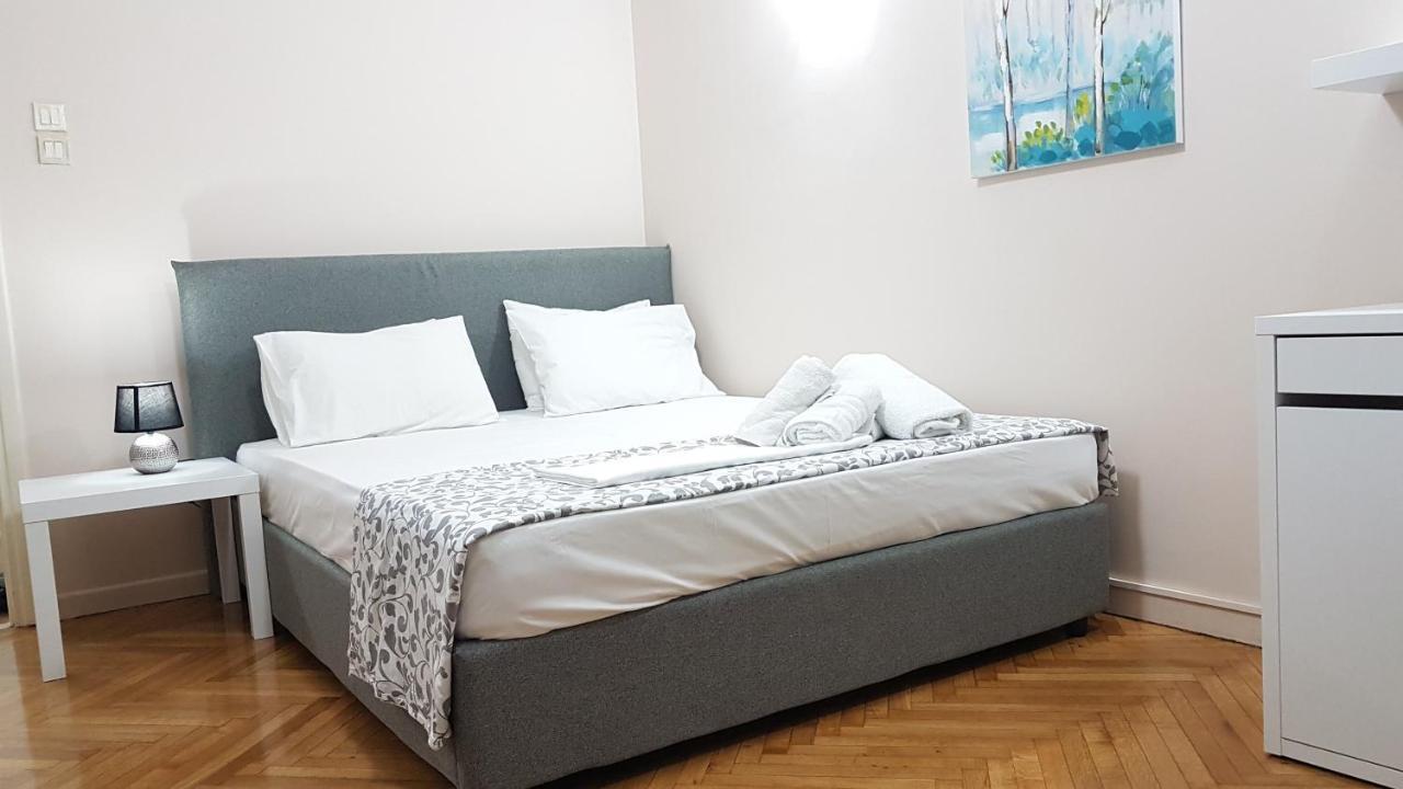 Olive Apartment- Athens Center, 4 Bd, 1.5 Bath 외부 사진